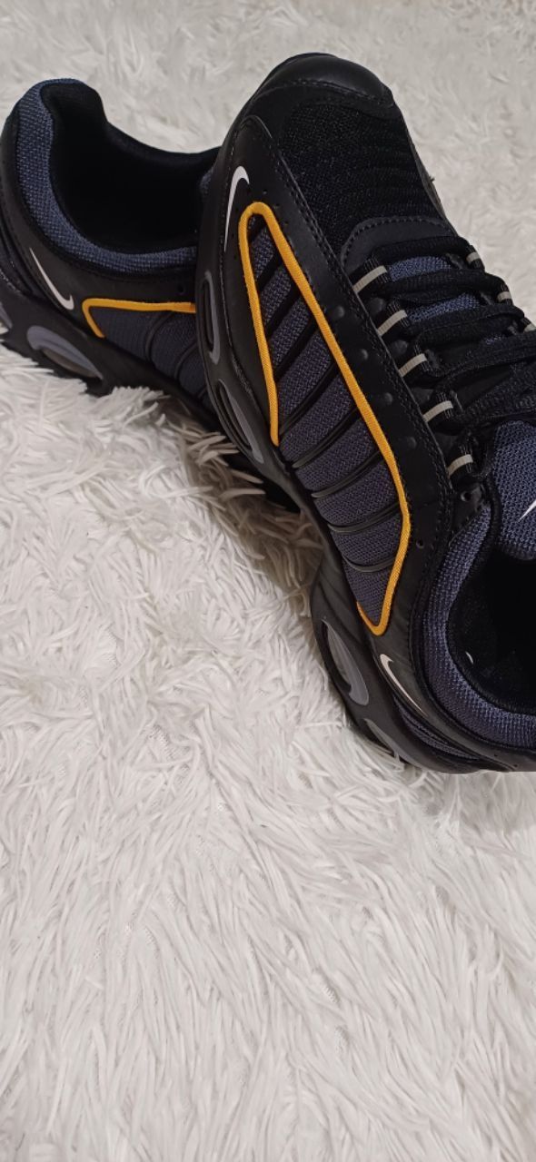 Nowe sportowe buty męskie