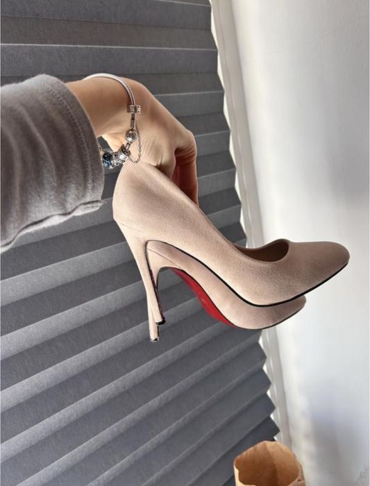 Лодочки світло рожеві