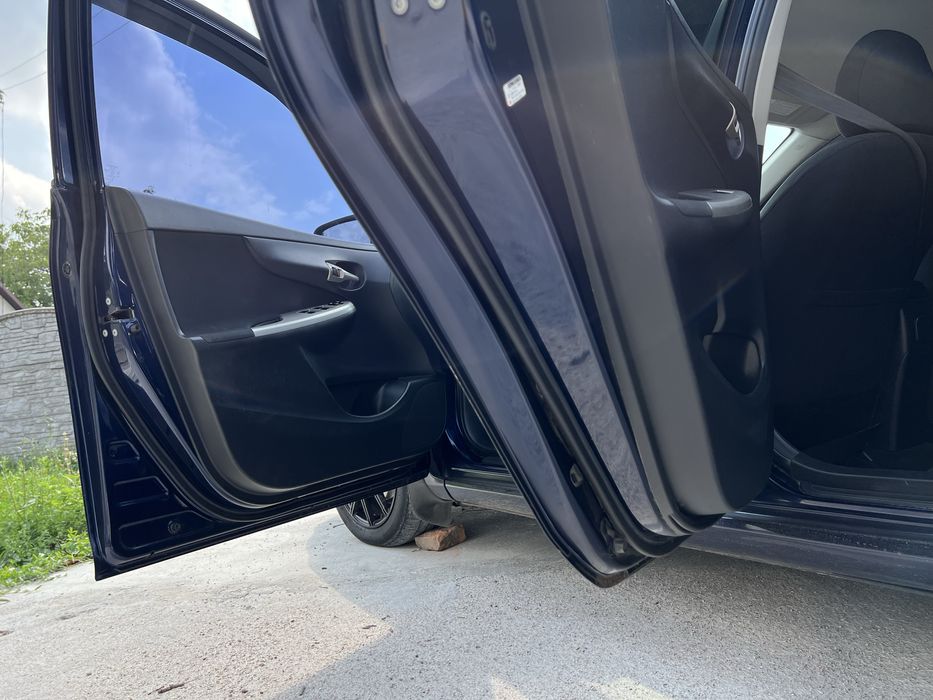 Тойота корола 1.6 автомат