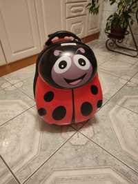 Nowa walizka podróżna dla dziecka Biedronka