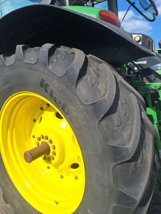 John Deere 7200R  Rok  2013