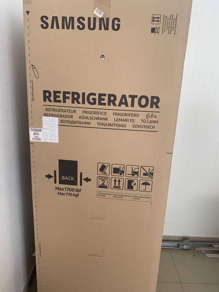 Холодильник Samsung RT47CG6442S9UA