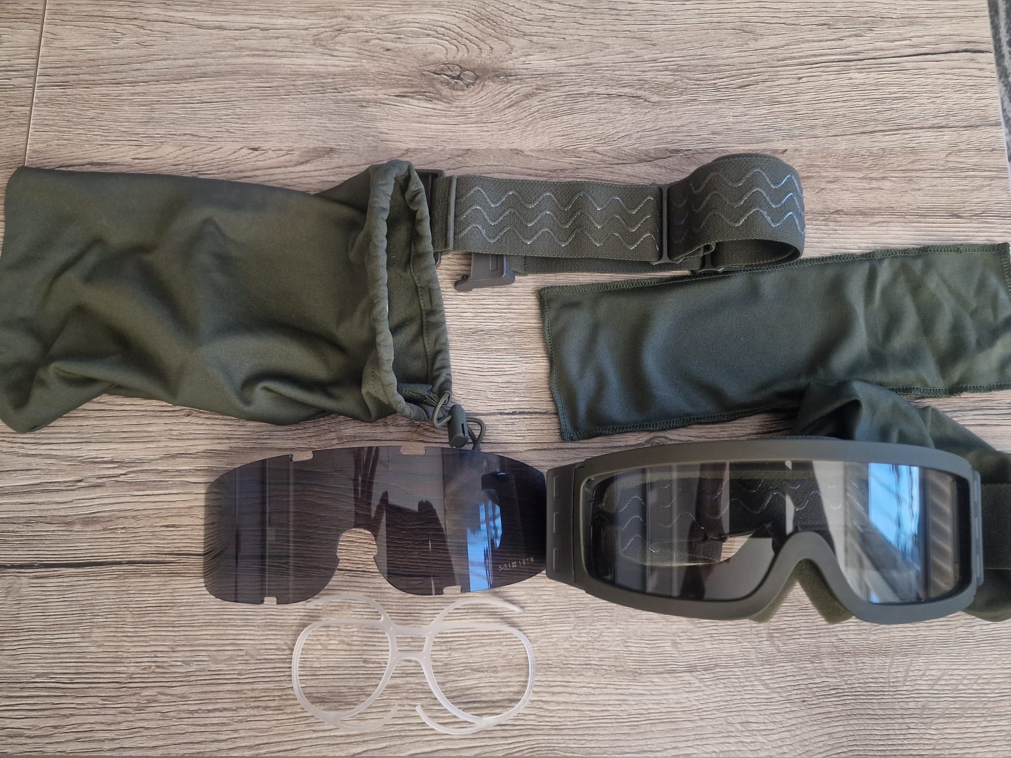 Okulary ochronne specjalne gogle, wzór 736/MON