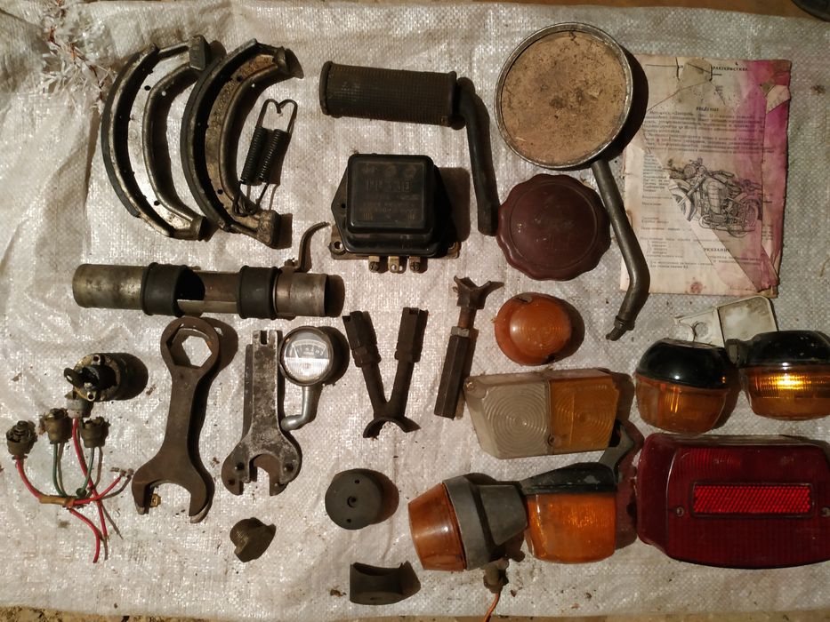 Продам запчастини для мотоцикла МТ,, Днепр,,