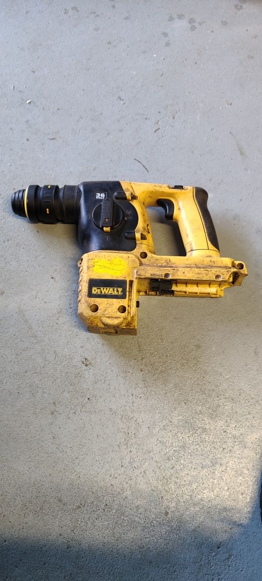 Młotowiertarka DeWalt 36v