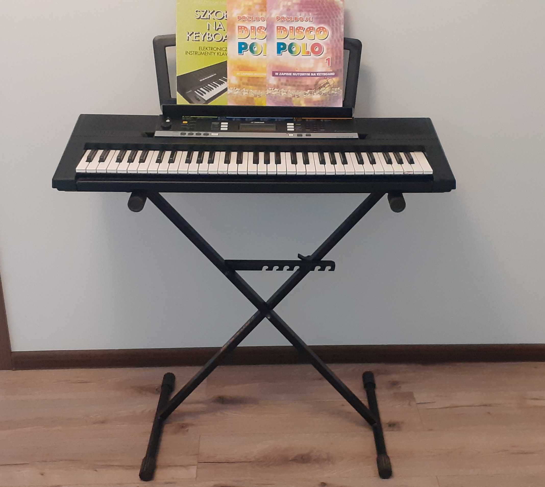 Keyboard yamaha psr E 243