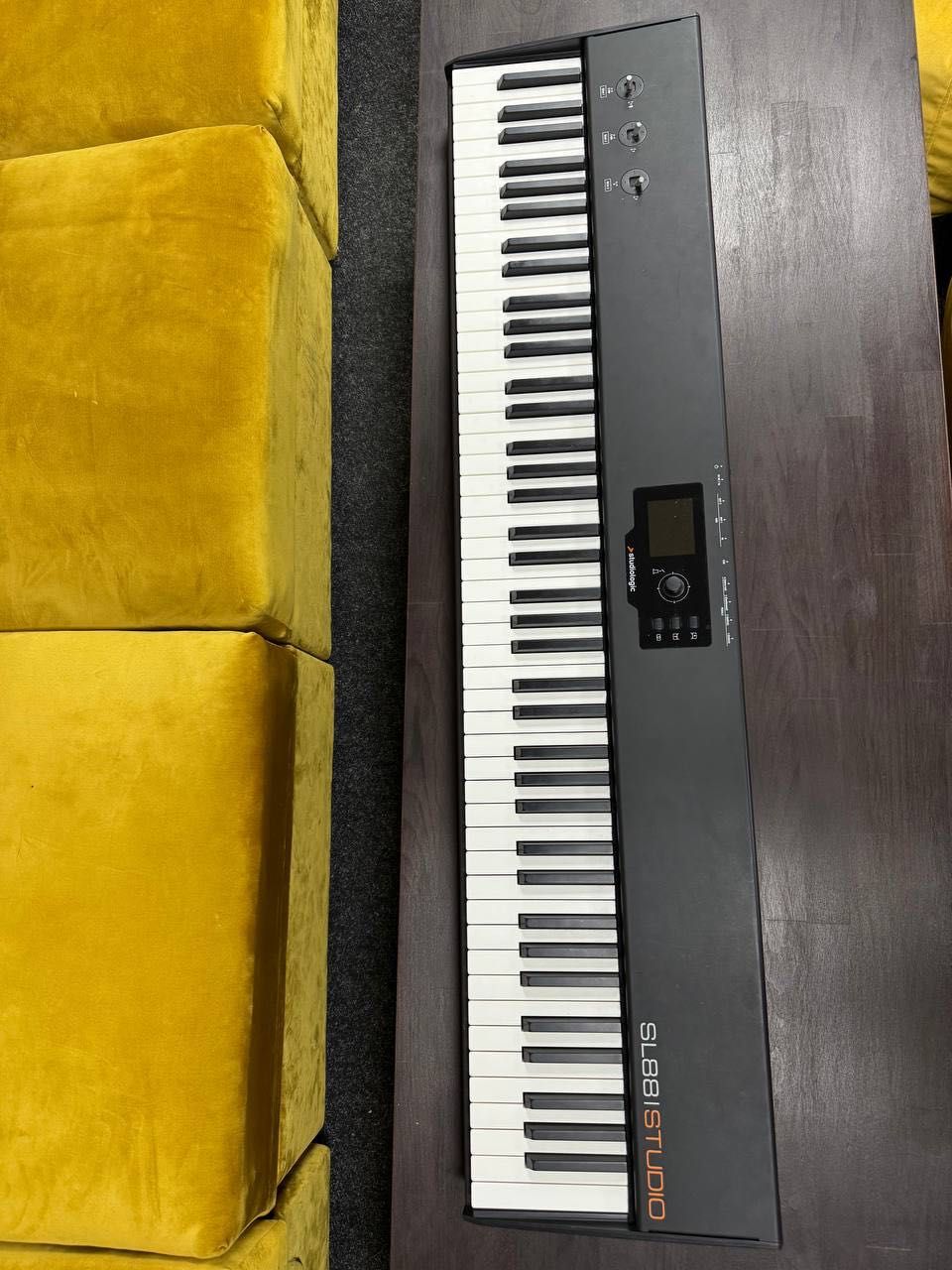 MIDI-клавіатура Studiologic SL88 Studio
