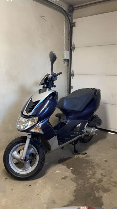 Rama+Dokumenty Kymco super 9
