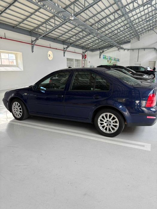 Volkswagen Bora - Excelente Estado de Conservação - Ano 2000