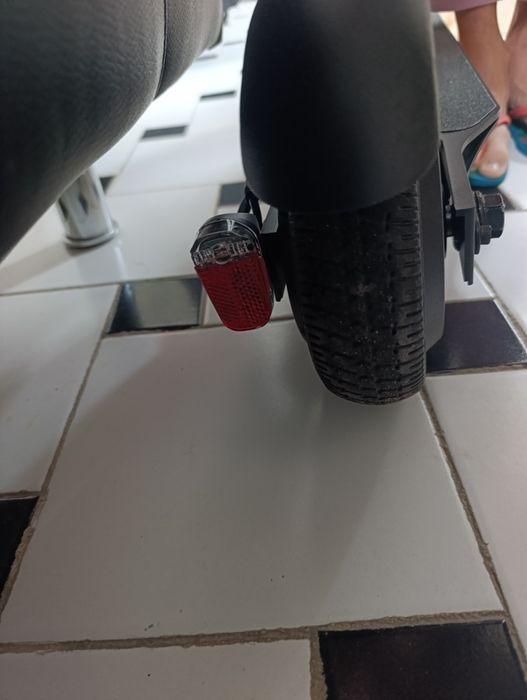 Vendo uma trotinete com menos de 1 mês