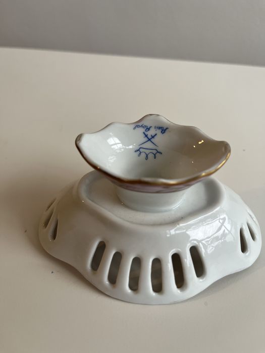 Pequeno preto/cesta em Porcalena pintado à mão