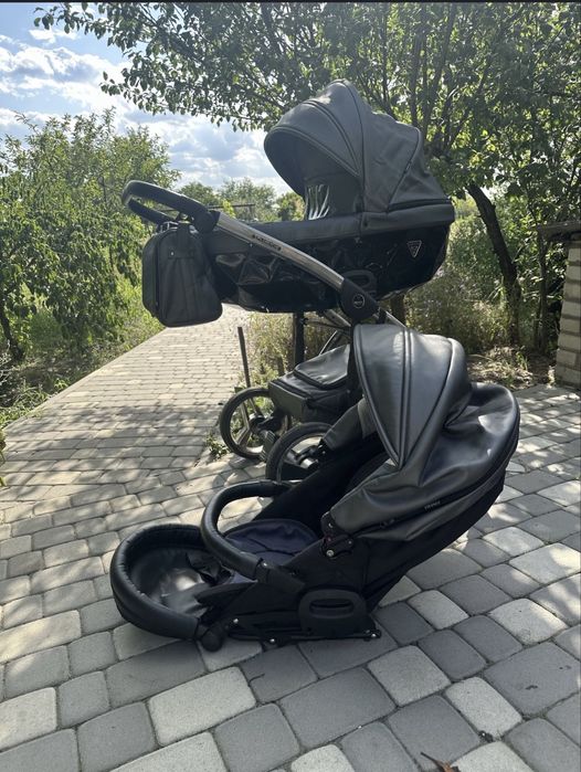 Продам дитячу коляску Junama Diamond 2 в 1
