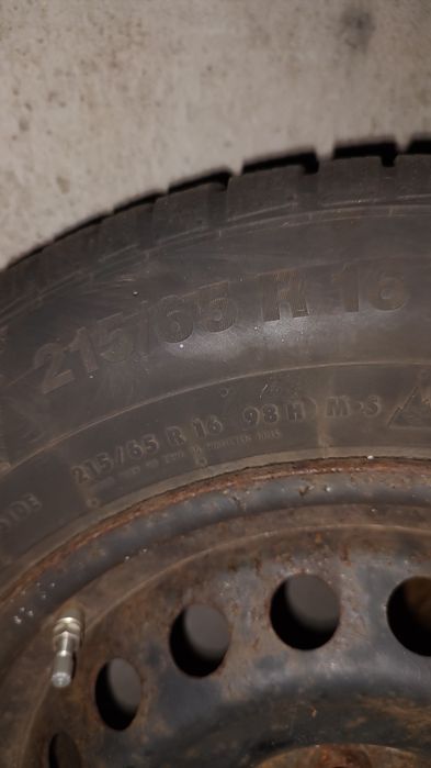 Felgi stalowe z czujnikami 16" 5x114,3 opony zimowe 215/65 SUV