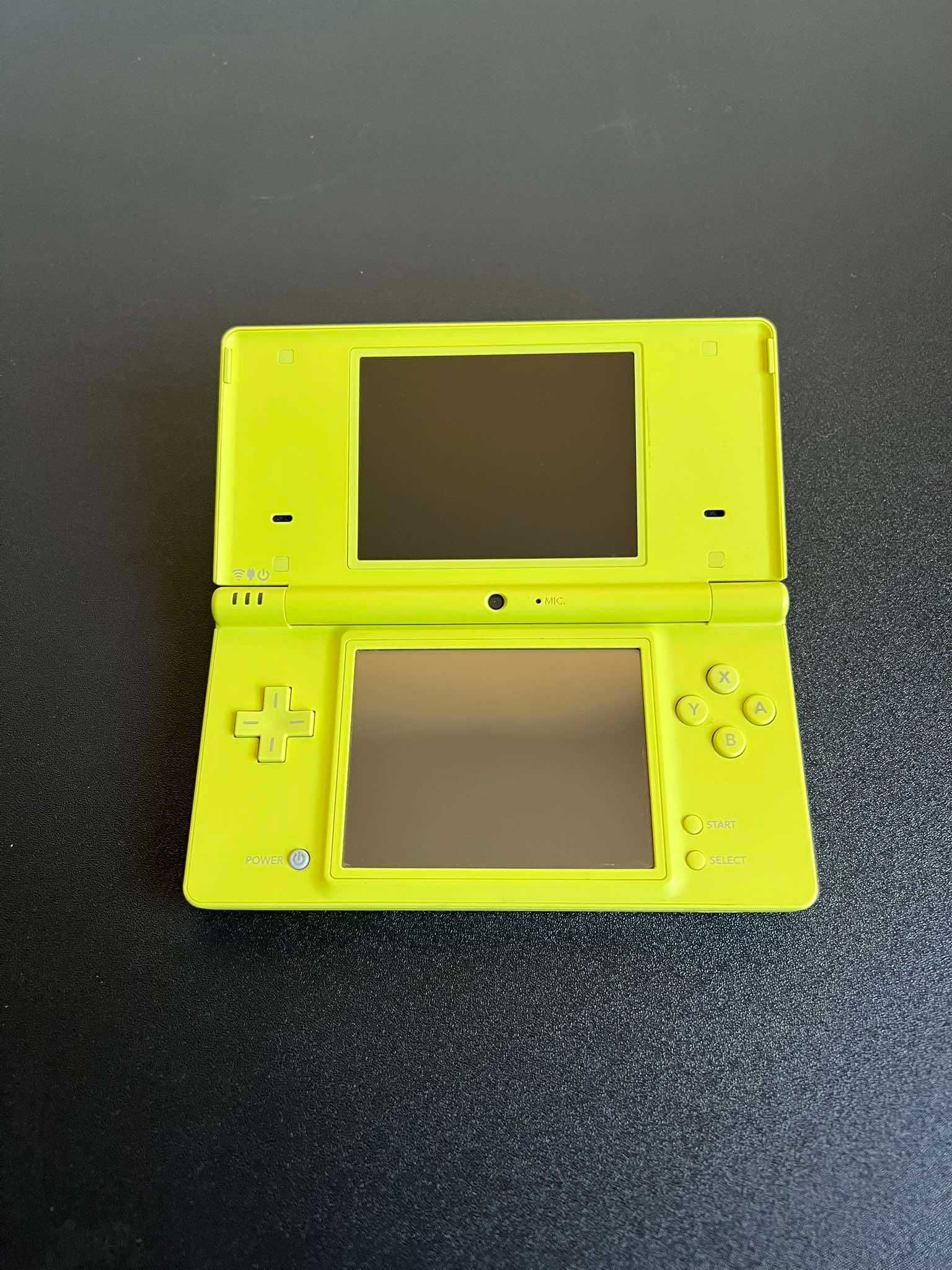 Nintendo DSi Verde Lima com 80+ Jogos