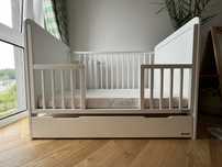 Łóżeczko woodies modern cot + dodatkowy bok, szuflada, materac ikea