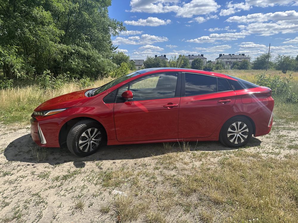 Prius plug-in 2021r