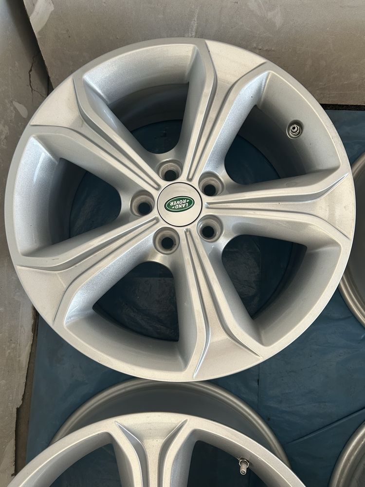 445 Felgi LAND ROVER R 17 5x108 otwór 63,3 NOWE
