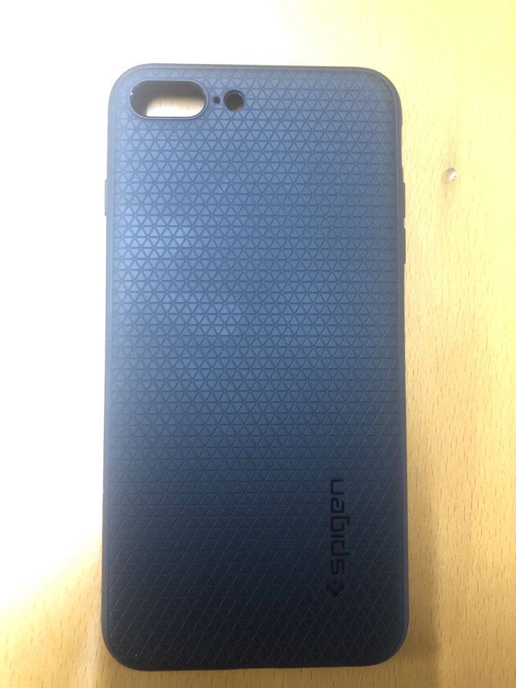 iPhone 8 plus capa Spigen