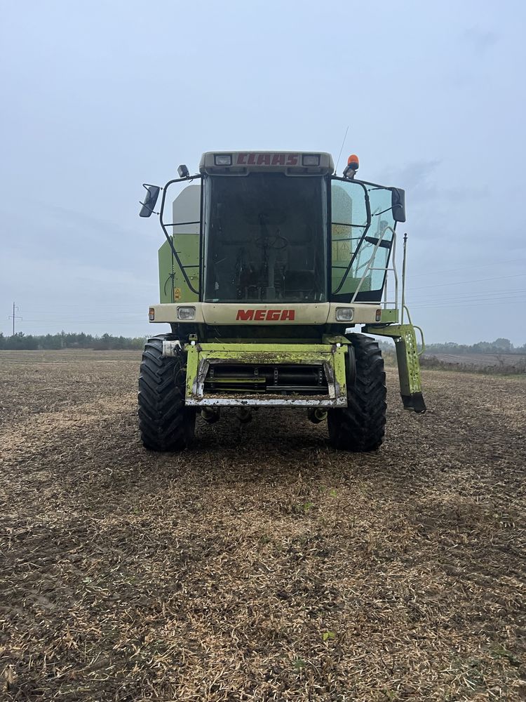 Комбайн claas mega 208 .клас мега
