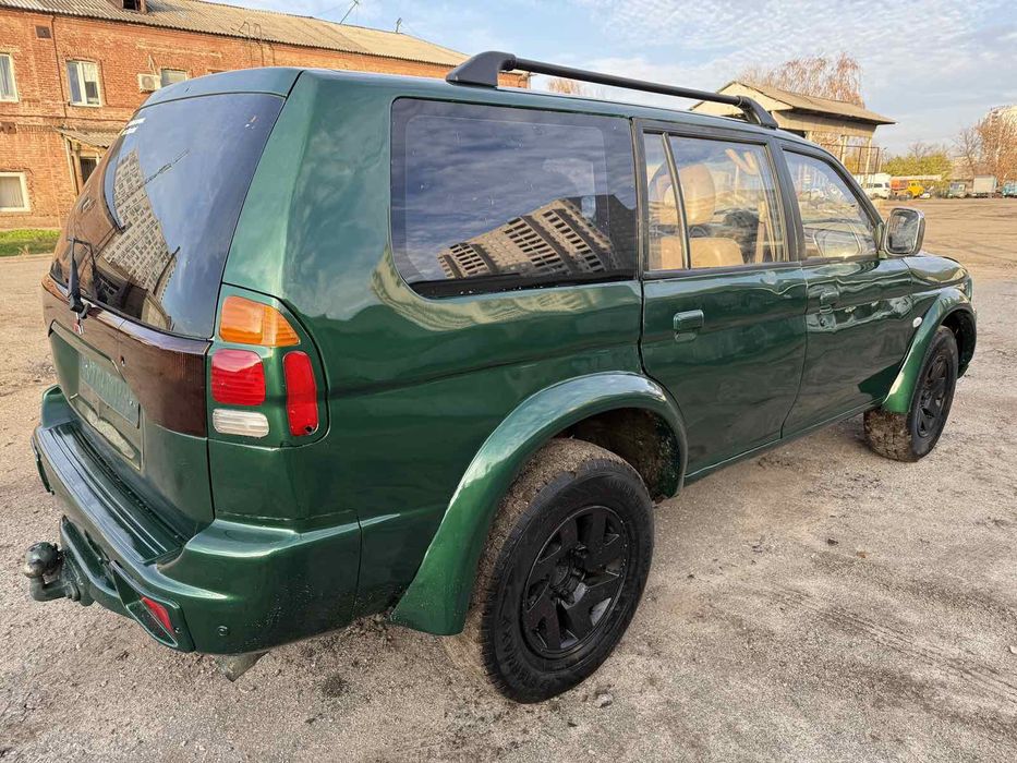 Mitsubishi Pajero Sport 2001рік 3л бенз АКПП повний привід 4х4