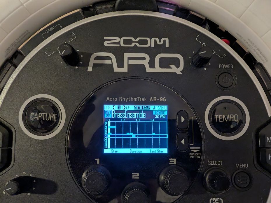 Zoom ARQ 96 - groovebox, looper i kontroler MIDI