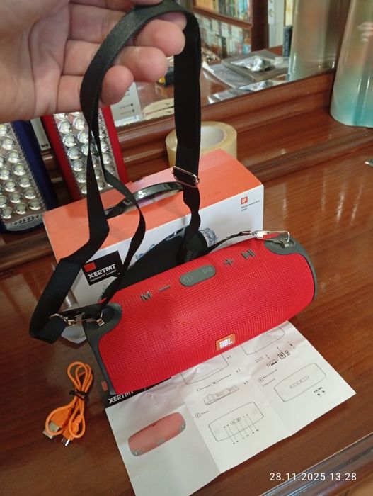 Велика вайфай колонка UBL Extreme куплена в Англії