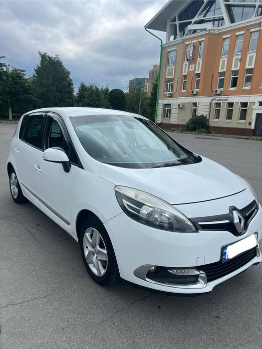 Продам Renault Scenic 2016г, хорошая комплектация, супер состояние