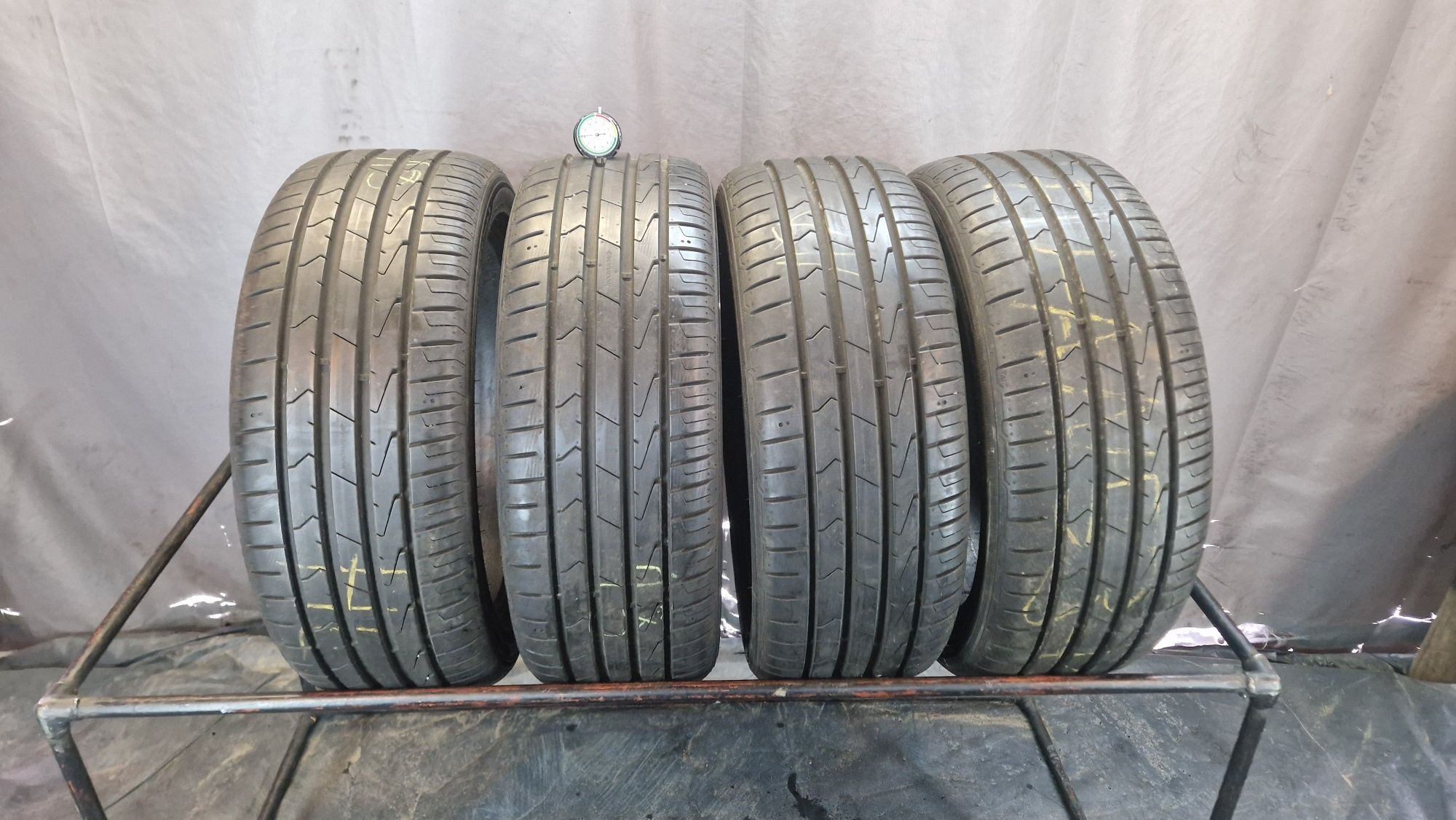 4x215/45/18 Hankook Ventus Prime 3// 7.5 mm/ 2020rok/DEMO