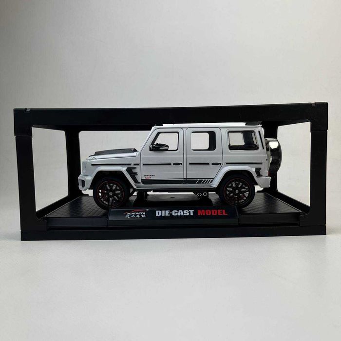 Металева Колекційна модель 1:24 Гелік Brabus з підсвіткою фар, звуком