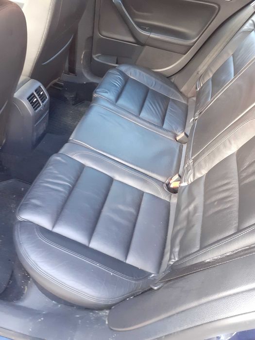 VOLKSWAGEN GOLF (VI)  1,6 автомат 2011 року