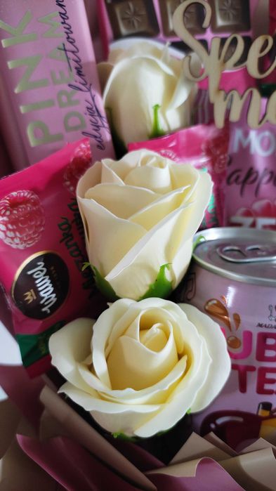 Flowerbox podziękowania prezent upominek kwiatowy bukiet slodyczy
