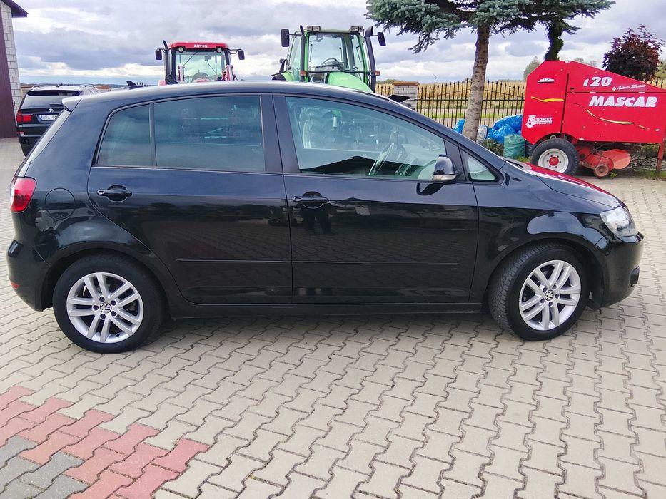 Volkswagen Golf Plus 1.6 TDI 2010 rok 105 km