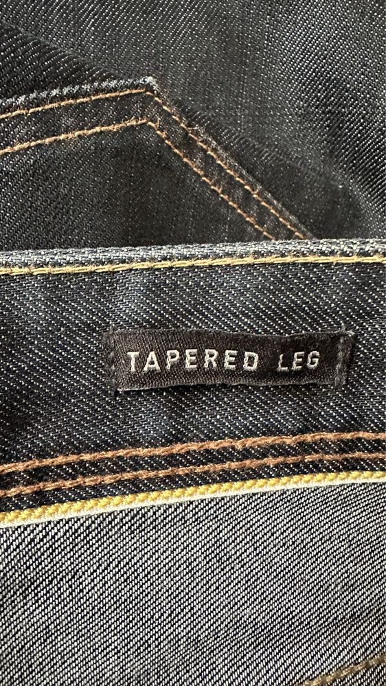 Granatowe męskie spodnie proste jeansy straight jeans L W34 L 34 C&A