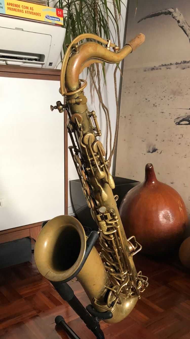 Saxo tenor em c melódico