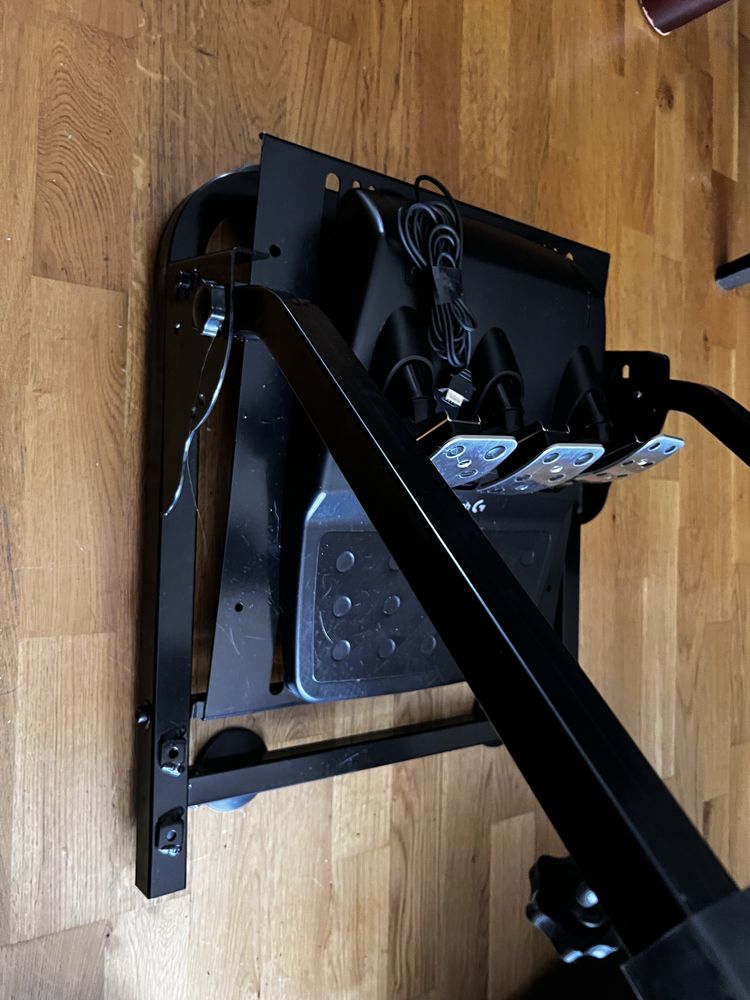 Kierownica do PC i PS4 i PS5 + Stojak - Logitech G29 +skrzynia shifter