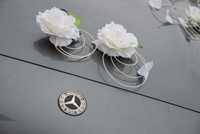 Sztuczne kwiaty na samochód  - ozdoba, ślub