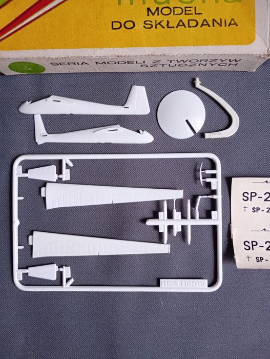 Сборная модель самолета Swordfish Миг 17 Mucha модель літака 1/72