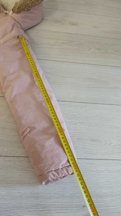 Зимова куртка на дівчинку