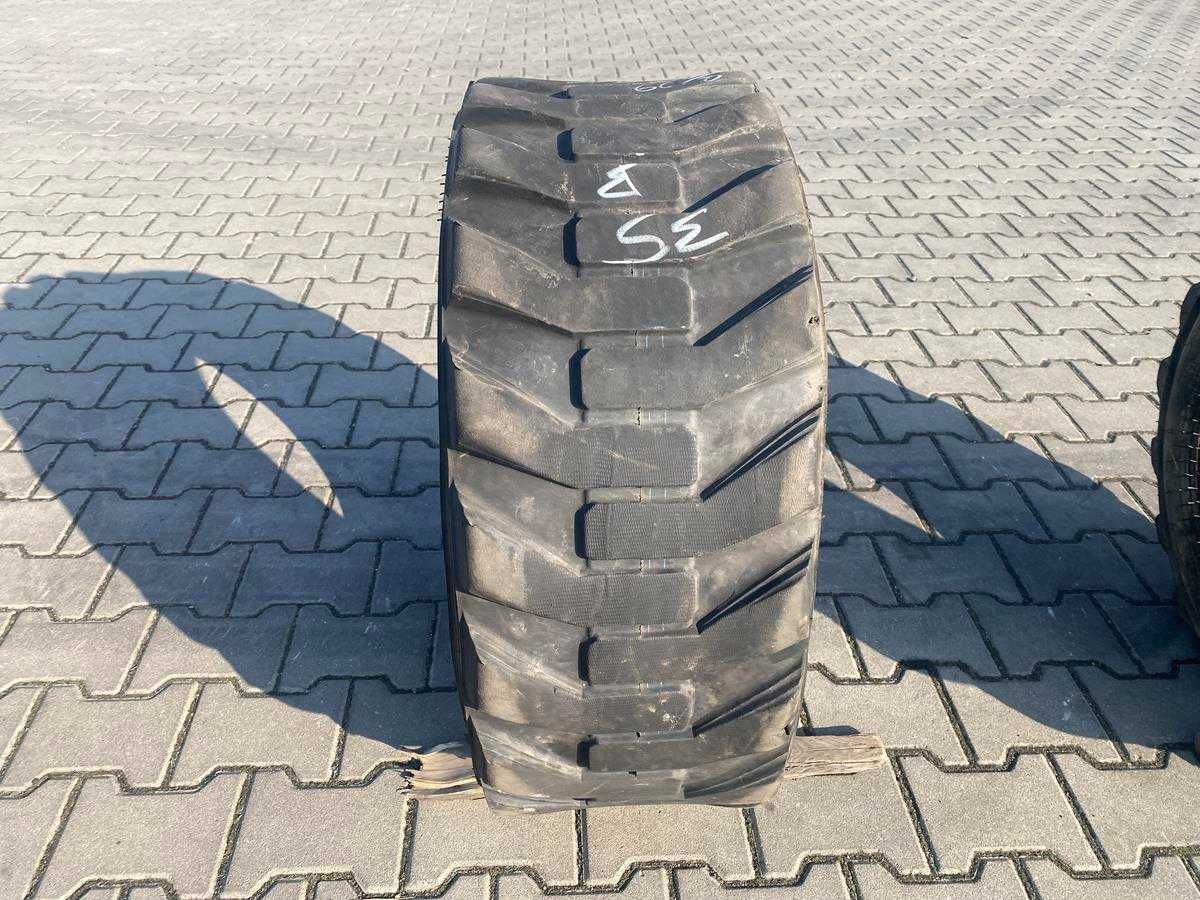 Opona 12-16.5 (305/70-16.5) BKT SKID POWER S/K Bobcat 60% bieżnika
