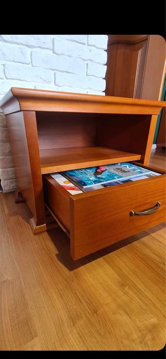 Łozko z materacem zima lato,komoda i dwa nakastliki