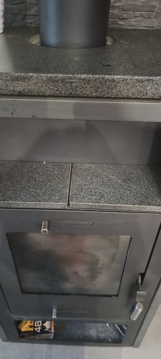 Piec kominkowy wolnostojący