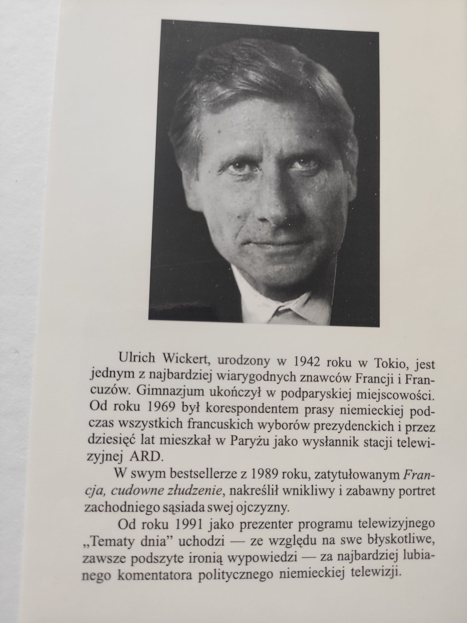 Książka  ,,I Bóg stworzył Paryż" U. Wickert