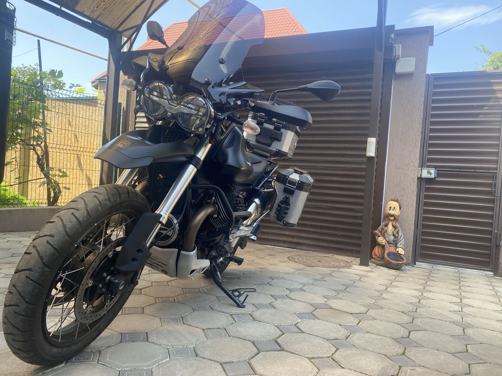Moto Guzzi V85TT