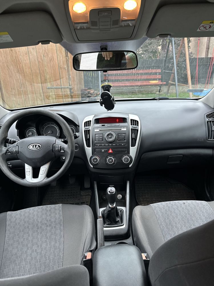 Kia Ceed 1.6 crdi. 92 km