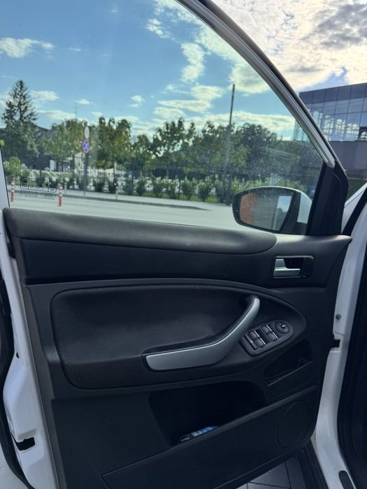 Продається чудовий позашляховик