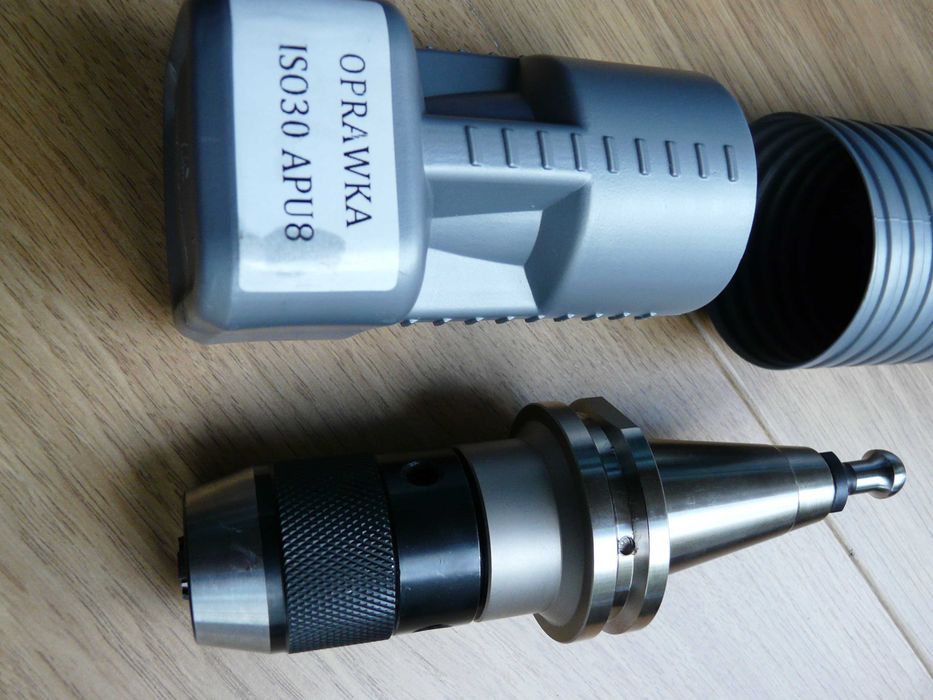 Uchwyt wiertarski, oprawka ISO30 APU8