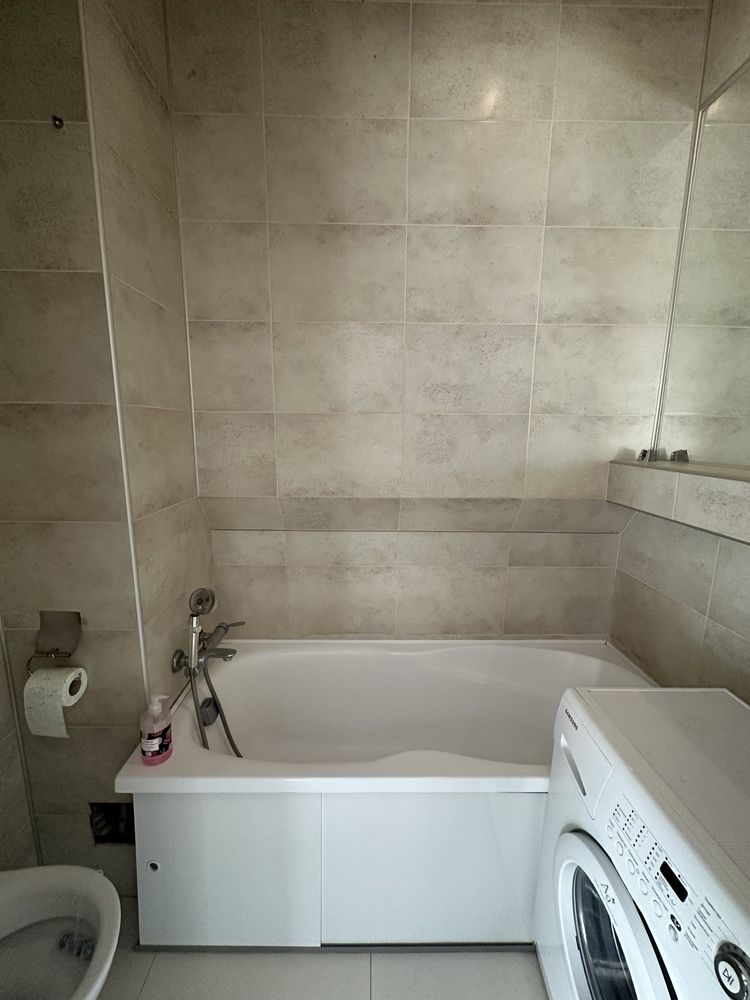 Продам 2х квартиру центр метро Научная