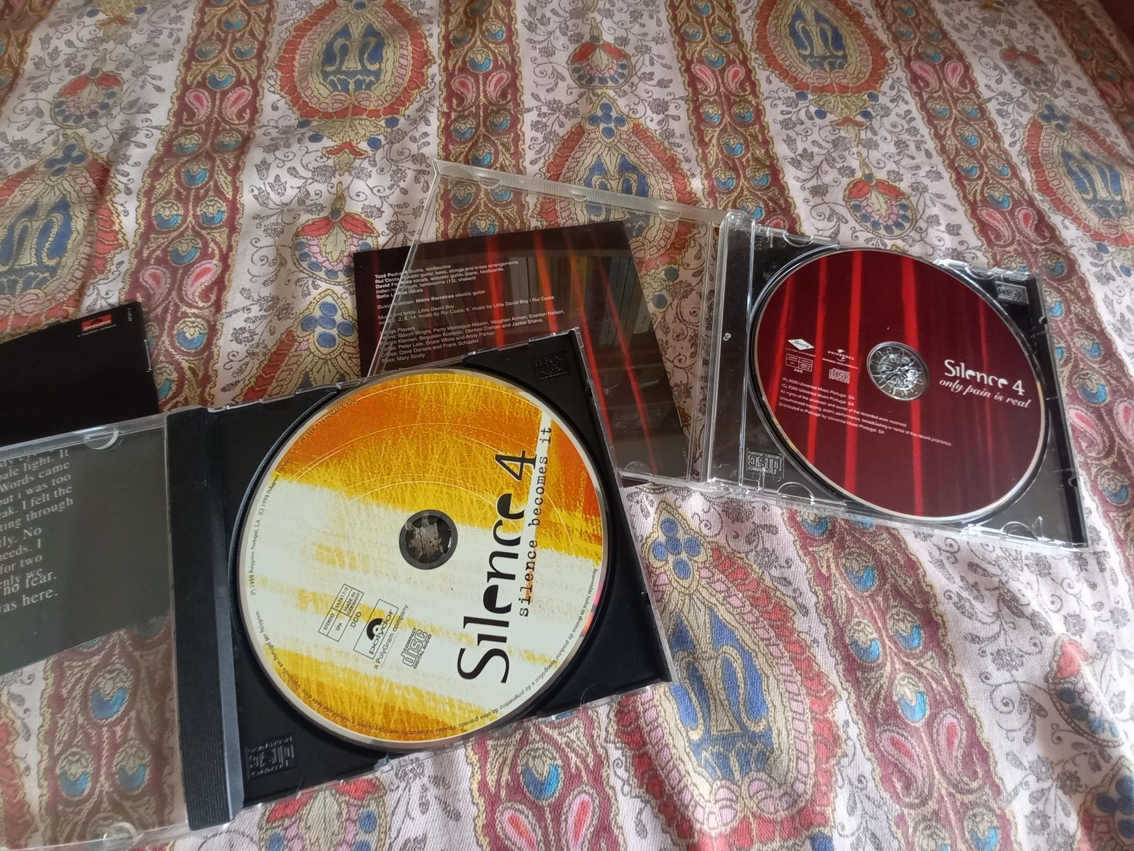 Dois cd's Silence 4 e DVD concerto no Coliseu entrego em Leiria