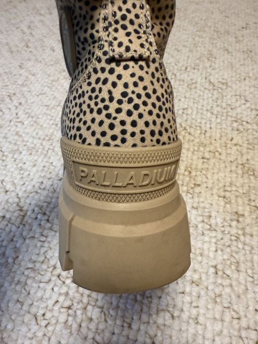 Nowe buty trapery beżowe kremowe w czarne kropki Palladium r. 42 27 cm