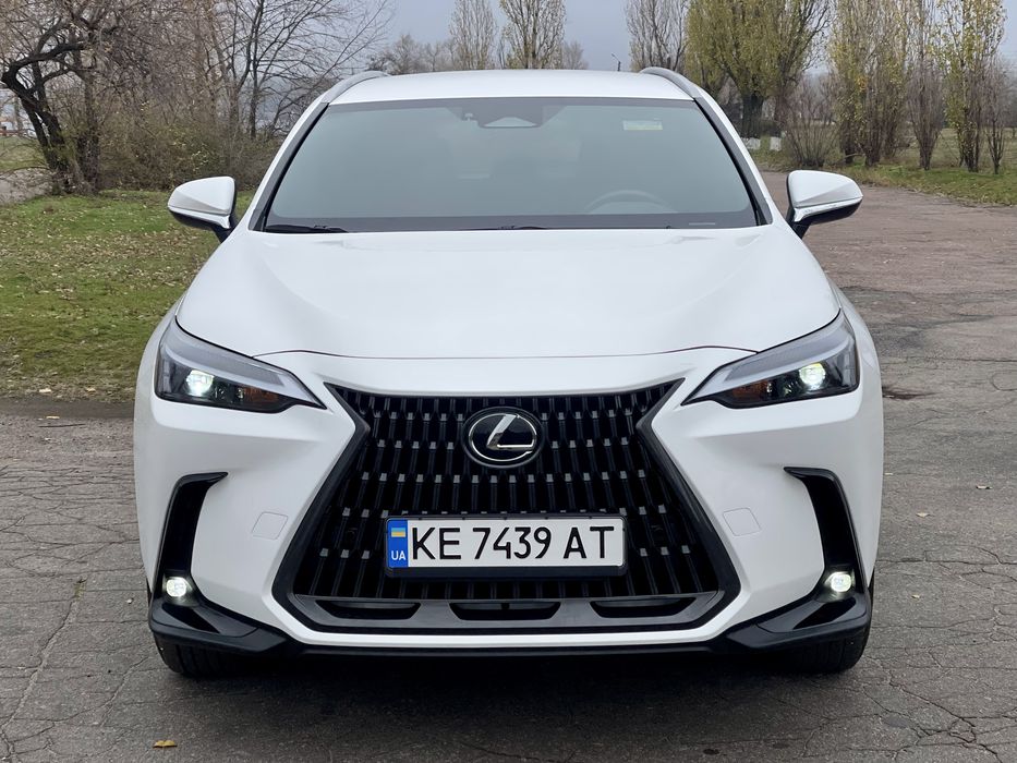 LEXUS NX250 2024 14 тыс км